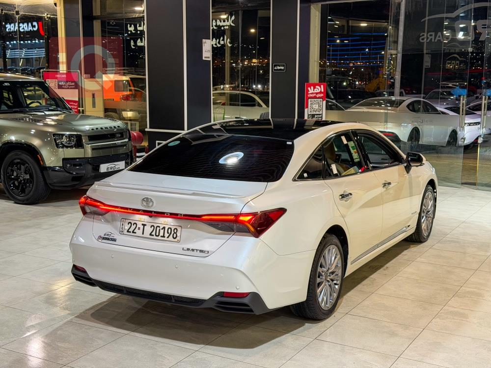 تويوتا أفالون